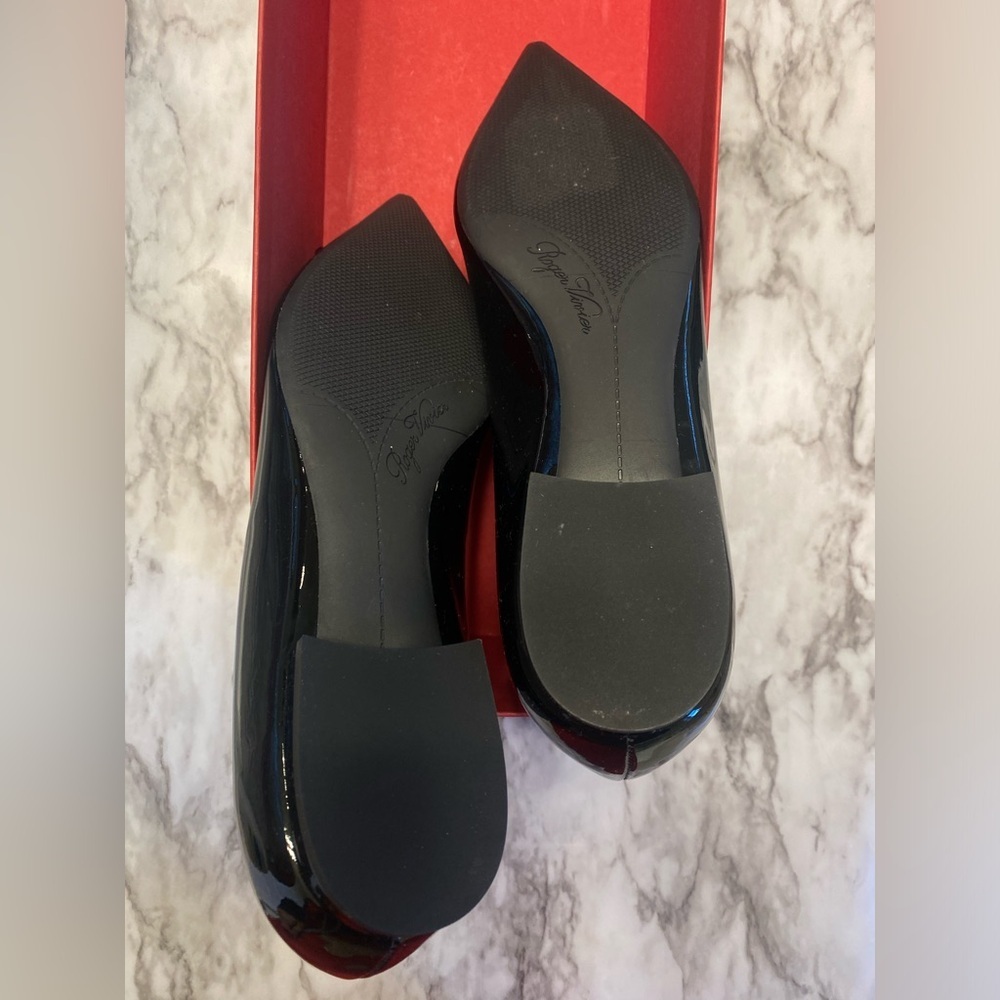 Brand new Roger Vivier black patent flats size 8.5 - Picture 3 of 10